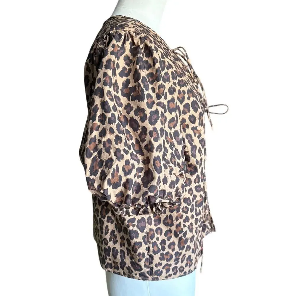 Abercrombie & Fitch Leopard Print Short Puff Sleeve Tie Front Top (sz M) 461